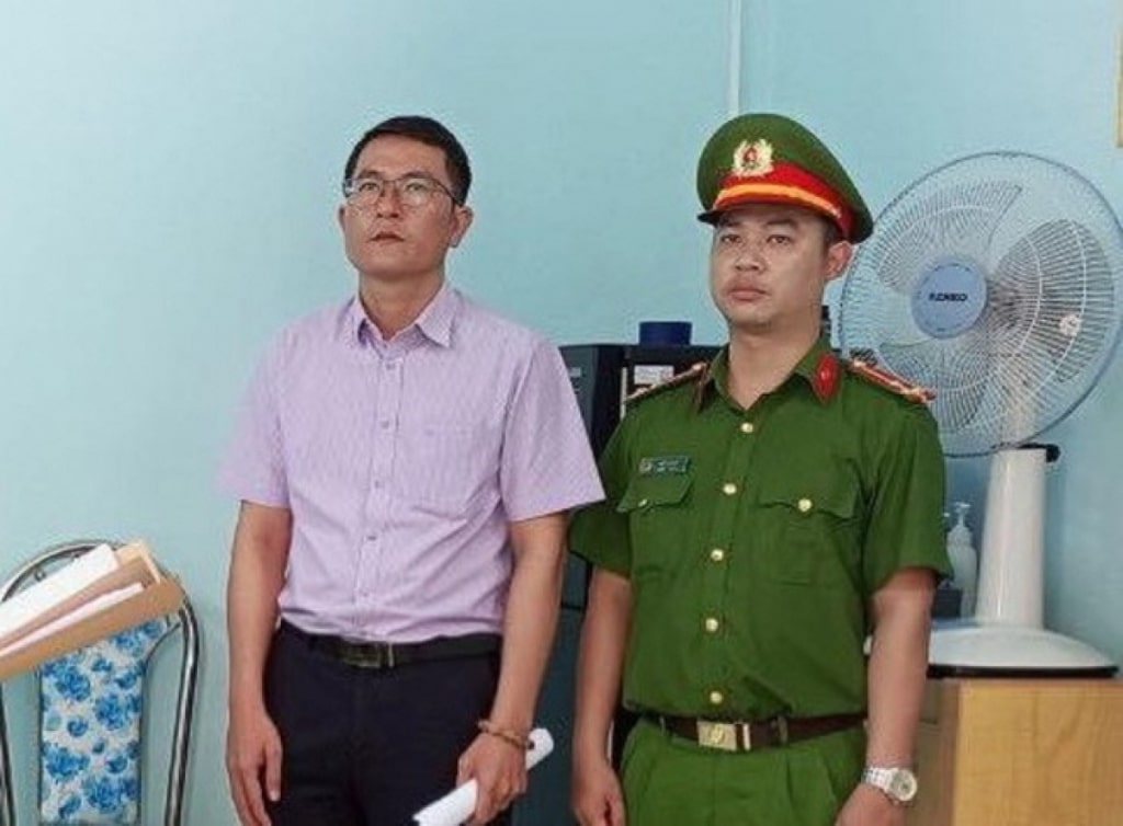 khanh hoa pgd chi nhanh van phong dang ky dat dai khanh vinh bi bat