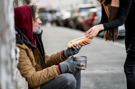 Cúi người là ngôn ngữ của tình yêu và sự tôn trọng