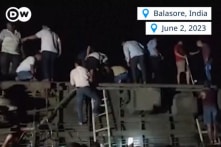 Ít nhất 207 người chết, 900 người bị thương trong vụ tai nạn tàu hỏa ở Ấn Độ