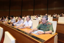 Việt Nam tăng tuổi nghỉ hưu công an, bổ sung 6 vị trí có hàm cấp tướng