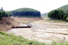 Lưu lượng nước giảm 10 lần, thủy điện Thác Bà có nguy cơ tê liệt