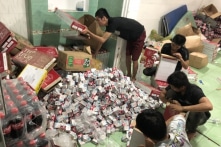 TP.HCM: Nhóm người cạo sửa thời hạn sử dụng sữa, nước mắm… của những thương hiệu nổi tiếng