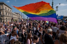 Quan chức cấp cao Hungary bảo vệ các chính sách chống LGBTQ