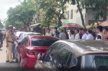 Hàng chục học viên và giáo viên Trung tâm dạy nghề lái xe Sài Gòn 3T kêu cứu