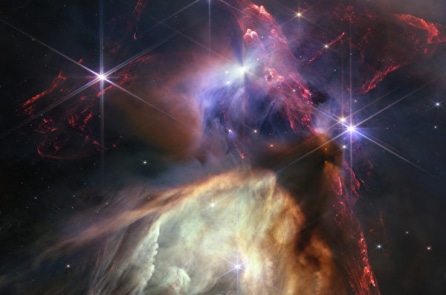 NASA tung ảnh mới hé lộ vẻ đẹp của 50 ngôi sao khi chào đời