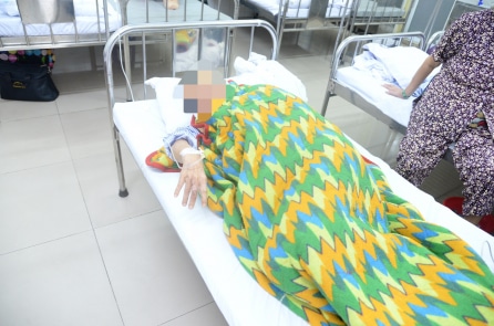 Mẹ nguy kịch sau 3 ngày uống nhầm thuốc trị đái tháo đường của con