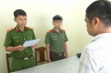 Nhờ hướng dẫn mở tài khoản đầu tư, người đàn ông bị rút trộm gần 400 triệu đồng