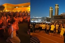 TQ: Phụ huynh quỳ gối kháng nghị yêu cầu thay hiệu trưởng [VIDEO]