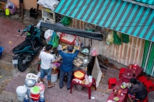 Từ 1/9, TP.HCM thu phí sử dụng lòng đường, vỉa hè, trừ đám cưới, ma chay