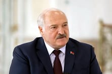 Belarus trao trả tự do cho 14 tù nhân trong chuyến thăm của Đặc phái viên Mỹ