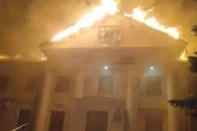 Ukraine bắn bom chùm của Mỹ vào thành phố Donetsk