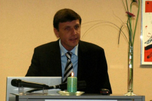 Bác sĩ phẫu thuật Thụy Sĩ tiết lộ về nạn thu hoạch tạng tại TQ