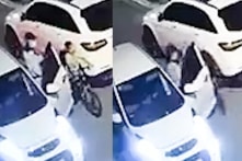 [VIDEO] Long Biên, HN: Bắt nghi phạm đi ô tô bắt cóc trẻ em đòi chuộc 15 tỉ đồng