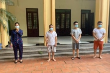 Dàn cảnh xin cho con học trái tuyến, nhóm cộng tác viên báo tống tiền nữ hiệu trưởng