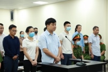 Ông Nguyễn Đức Chung lãnh 18 tháng tù vụ ‘thổi giá’ cây xanh