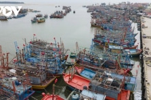 Quảng Bình: Một ngư dân nghi mất tích cùng tàu cá khi đi câu mực trên biển 