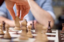 Liên đoàn Cờ vua Thế giới cấm người chuyển giới tham gia các giải đấu dành cho nữ