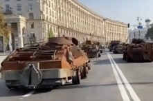 Ukraine và Nga triển lãm xe của đối phương