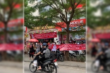 Mixue muốn giảm 25% giá bán, chủ cửa hàng nhượng quyền bức xúc