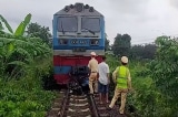 co lach thanh chan ngang da ha xuong doi nam nu bi tau hoa tong trung