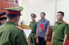 Hiệu trưởng và 2 kế toán Trường Cao đẳng Công nghiệp Thanh Hóa bị khởi tố