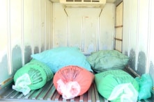 Hưng Yên: Ô tô vận chuyển hơn 300kg lòng lợn đã bốc mùi