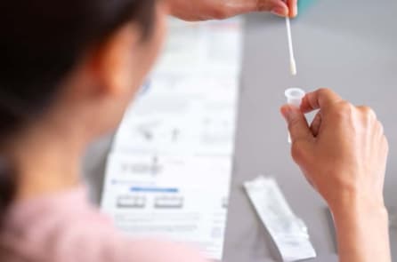 Chính quyền Biden sẽ lại phát miễn phí cho dân Mỹ kit test COVID-19