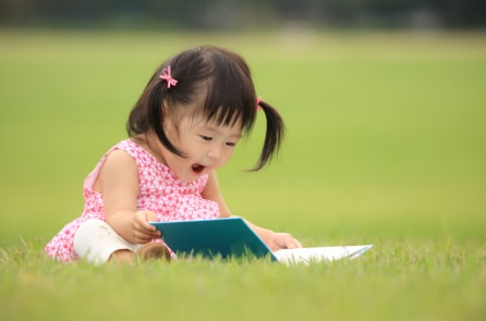 Thời kỳ vàng để phát triển kỹ năng đọc cho trẻ