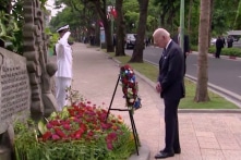 Tổng thống Mỹ Joe Biden thăm đài tưởng niệm cố Thượng nghị sĩ John McCain