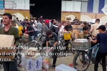 Gaza: Số người chết vượt quá 8.000, hàng ngàn dân Palestine xông vào kho hàng LHQ cướp đồ