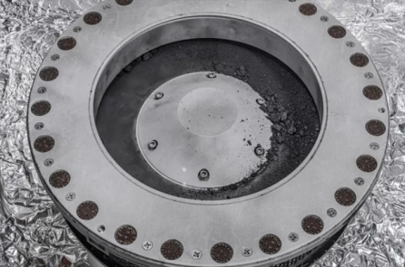 NASA không mở được nắp hộp chứa mẫu vật tiểu hành tinh