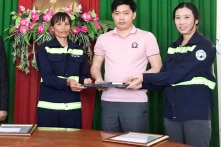 Hai nữ lao công ở Đà Lạt trả lại 4.700 USD và laptop cho chủ nhân
