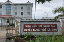 Vụ phó viện trưởng viện kiểm sát bị tố ‘vòi tiền’: 11 cán bộ bị kiểm điểm