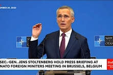 NATO hứa hẹn lộ trình “tương hợp hoàn toàn” cho Ukraine