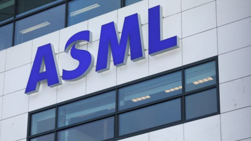 ASML 1