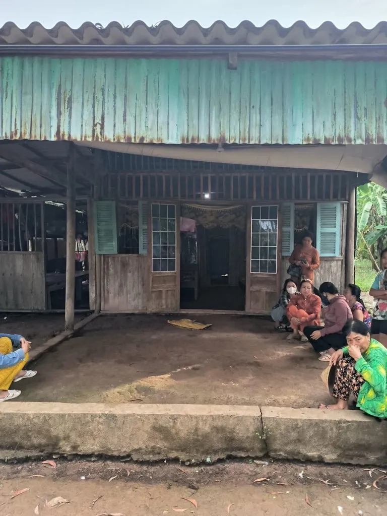 ghe luoi ghe phat no ba ngu dan o ca mau soc bong kho tien lieu 3