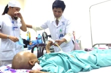 Việt Nam: Bệnh nhân ung thư ngày càng tăng và trẻ hóa