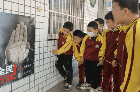 Chiến dịch vận động chữ ký mới của ĐCSTQ lừa dối hàng triệu người