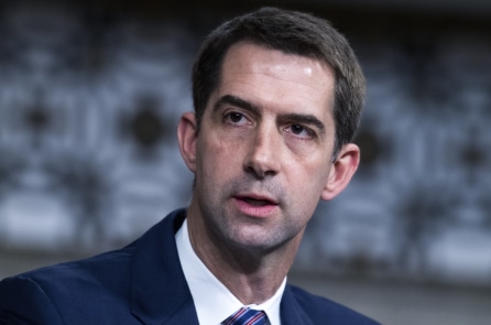 TNS Tom Cotton: ĐCSTQ vẫn đang đàn áp Pháp Luân Công