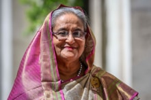 Thủ tướng Bangladesh từ chức, trốn chạy ra nước ngoài