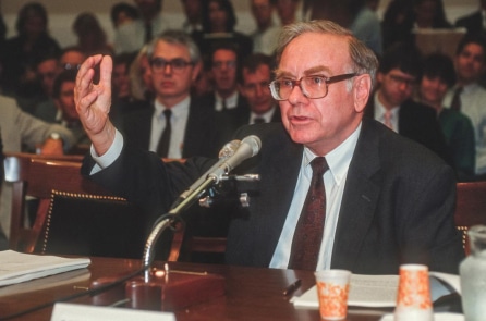 Xây dựng tài chính vững vàng nhờ 10 mẹo đầu tư hay nhất của Warren Buffett 