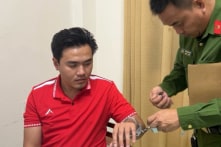 Bắt khẩn cấp huấn luyện viên dạy võ nghi xâm hại nhiều học viên nam