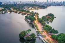 Quận Tây Hồ đề xuất chi 2.000 tỷ đồng nạo vét bùn hồ Tây