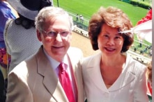 Việc ông Mitch McConnell từ chức lãnh đạo Thượng viện có liên quan đến cái chết của em vợ