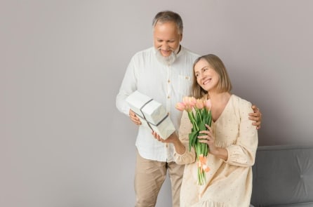 Khi một người đến tuổi xế chiều, hai chữ “chăm sóc” là quan trọng nhất