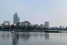 Hà Nội cho kinh doanh sân tập golf trên mặt nước Hồ Tây