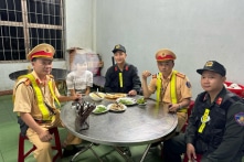 Bé gái 13 tuổi bị người lạ dụ dỗ bắt xe khách từ Huế vào TP.HCM