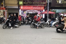 Giá vàng miếng liên lục lập đỉnh, chuyên gia không rõ nguyên nhân