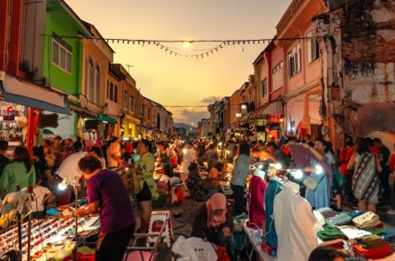 Người Trung Quốc và Nga đổ xô đến Phuket, Thái Lan mua bất động sản hạng sang