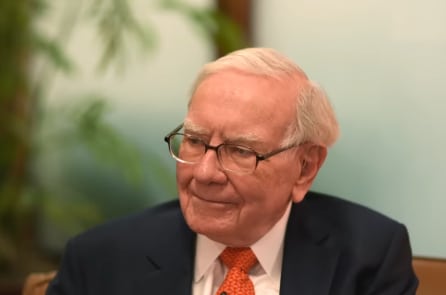 Tỷ phú Warren Buffett 93 tuổi thẳng thắn nói về “chuyện hậu sự” tại đại hội cổ đông